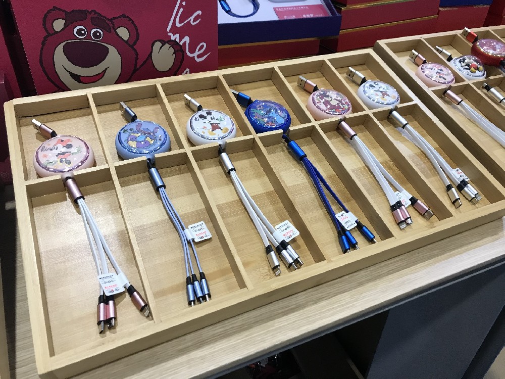 真空電鍍技術(shù)在珠寶和飾品行業(yè)的應(yīng)用擴(kuò)展